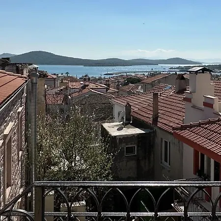 Cunda Nazimaki فندق