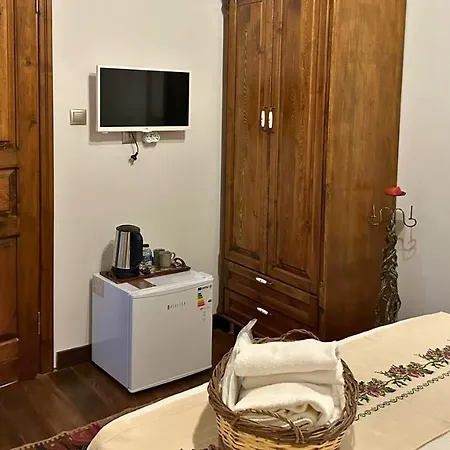 Cunda Nazimaki فندق *