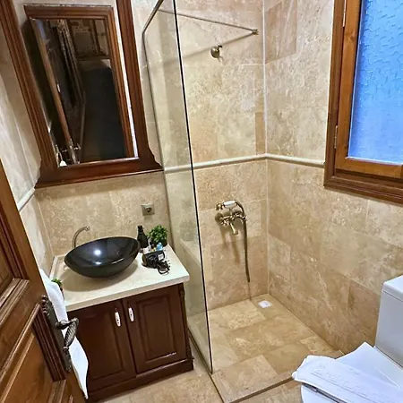 Cunda Nazimaki فندق